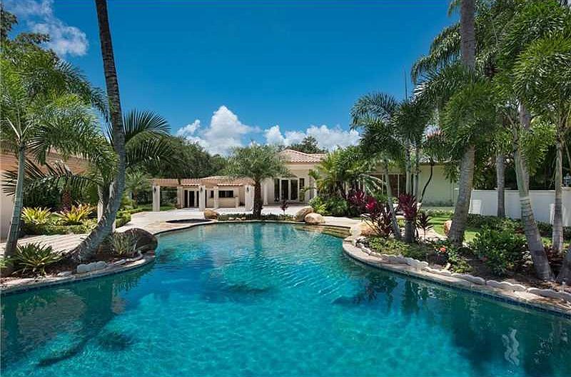 Tropical Gem in Ponce/Davis