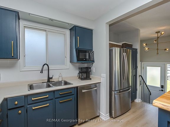 5th image of 475 Athabaska St