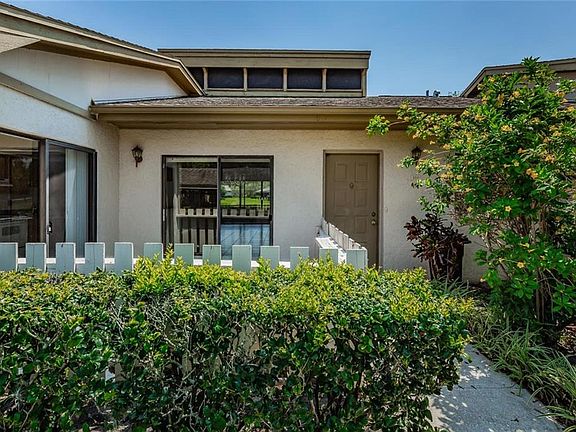 4th image of 100 Lesley Ln