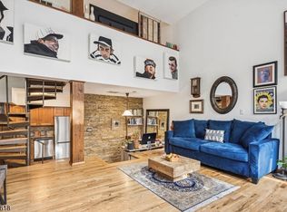 54-60 McWhorter St #108, Newark, NJ 07105