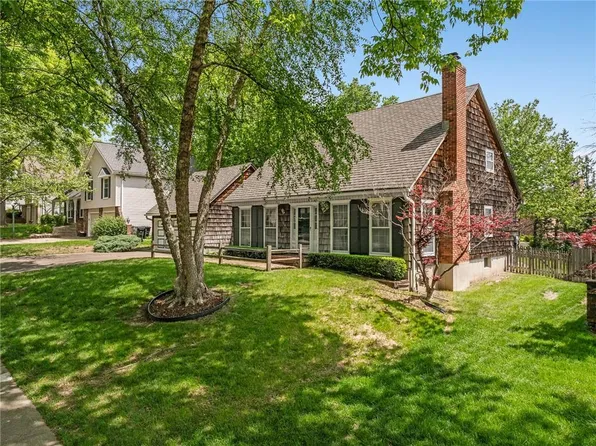 11631 Kenwood Ave, Kansas City, MO 64131