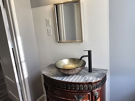 3rd image of 4900 N 8th St APT C