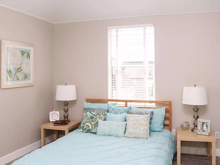 1032 Nobel Dr — Photo 2