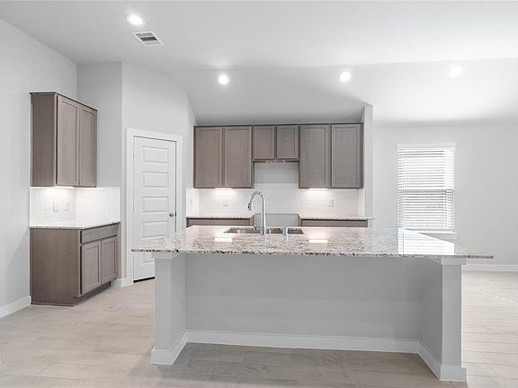 2nd image of 1715 Pecan Woods