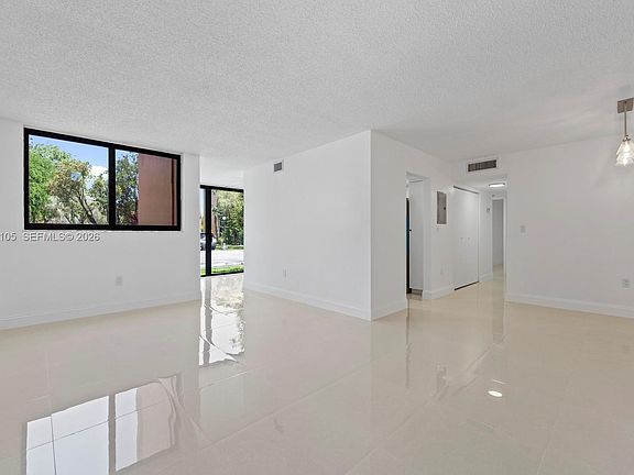 3rd image of 9440 W Flagler St APT 106
