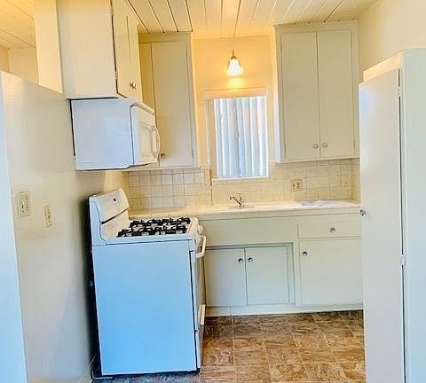 5th image of 1030 W Olive Ave #14
