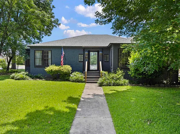 201 W 8th St, Russellville, AR 72801