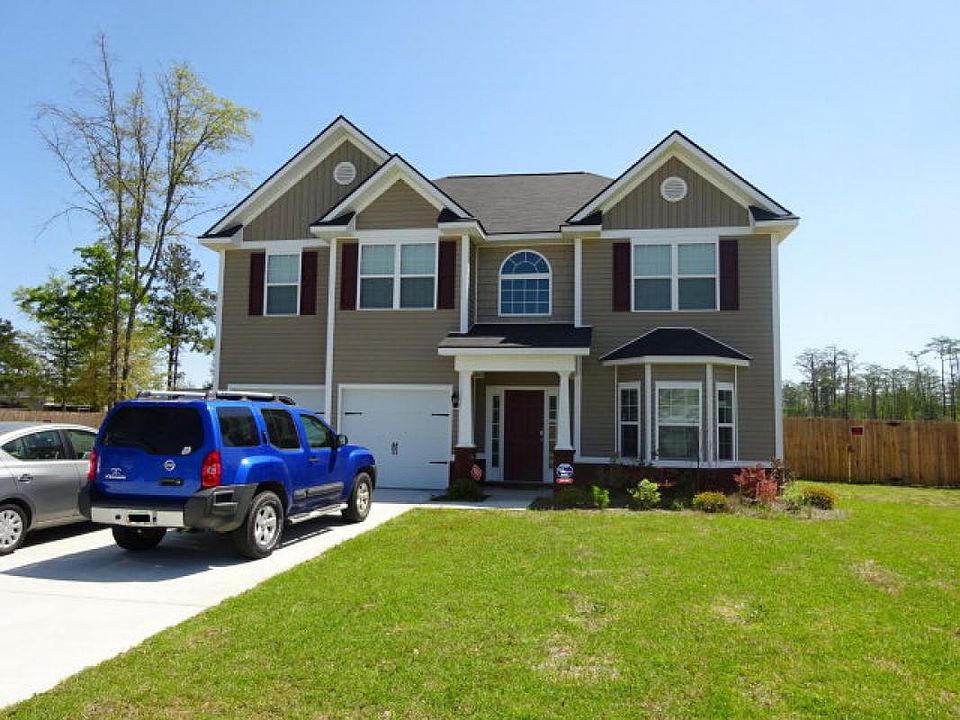1st image of 219 NE Highland Pony Way