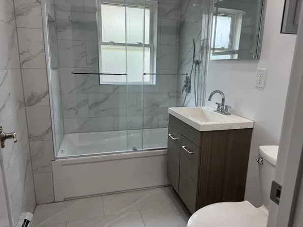 (undisclosed Address), Great Neck, NY 11021