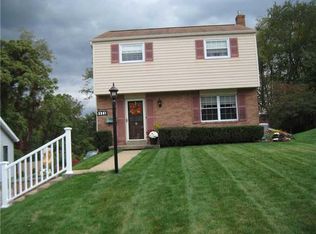 3981 Deervue Dr, Pittsburgh, PA 15227