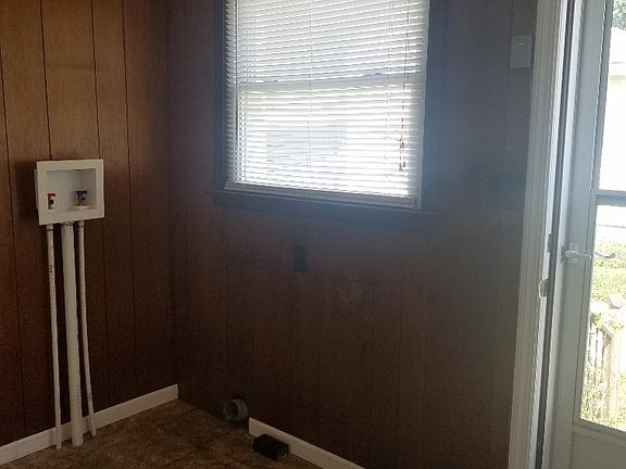 laundry/mud room