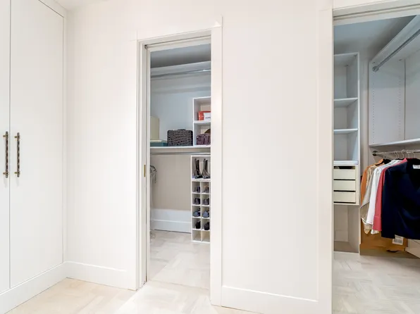 150 East 69th Street image 10 of 14