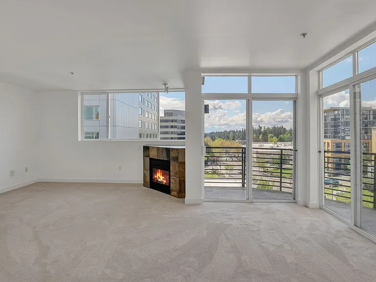 300 110th Ave NE #605 — Photo 6