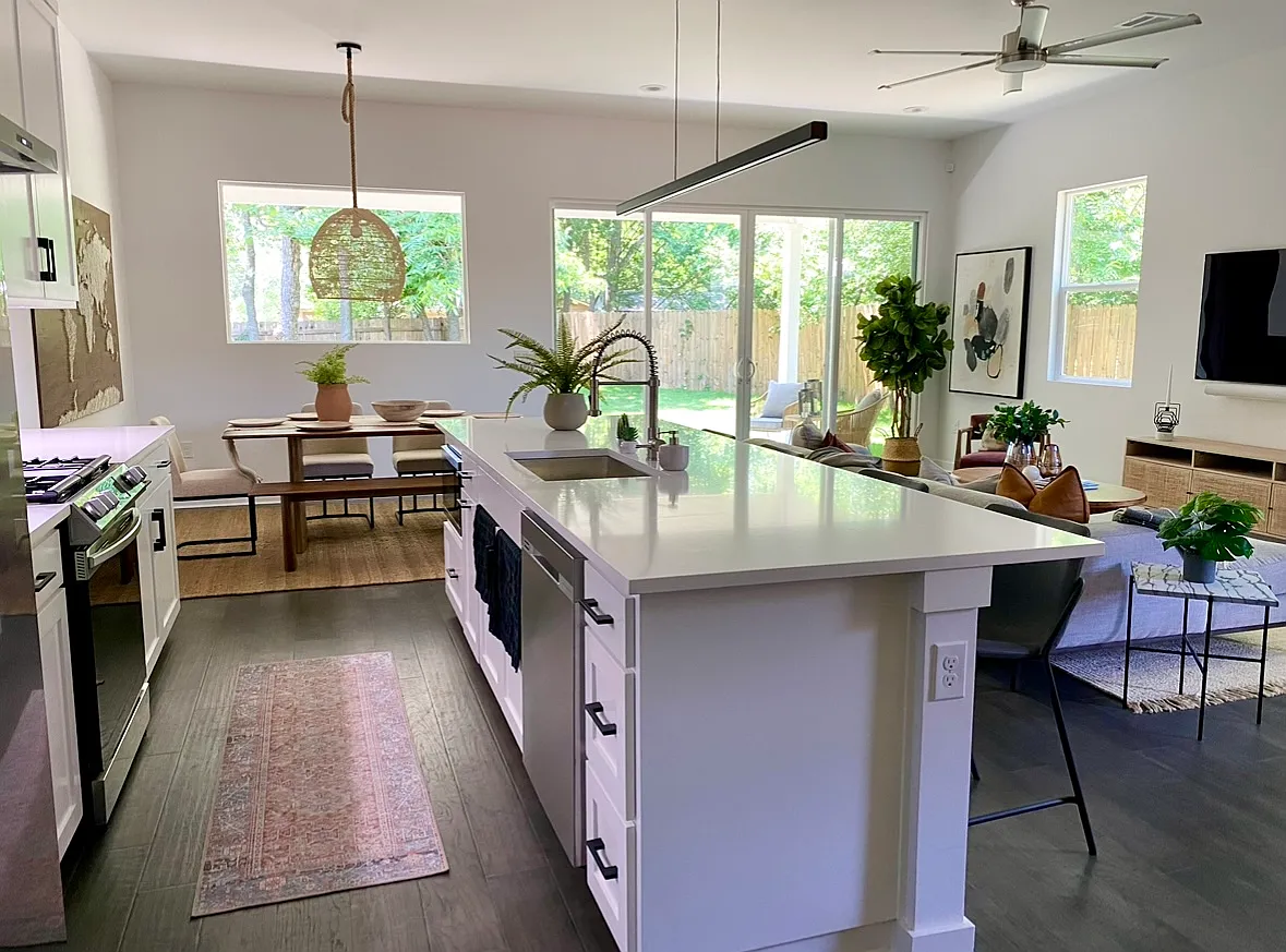 3 bed, 1750 sqft, $4,450 — Photo 1