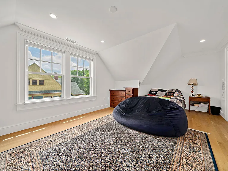 8 Kirk St — Photo 23