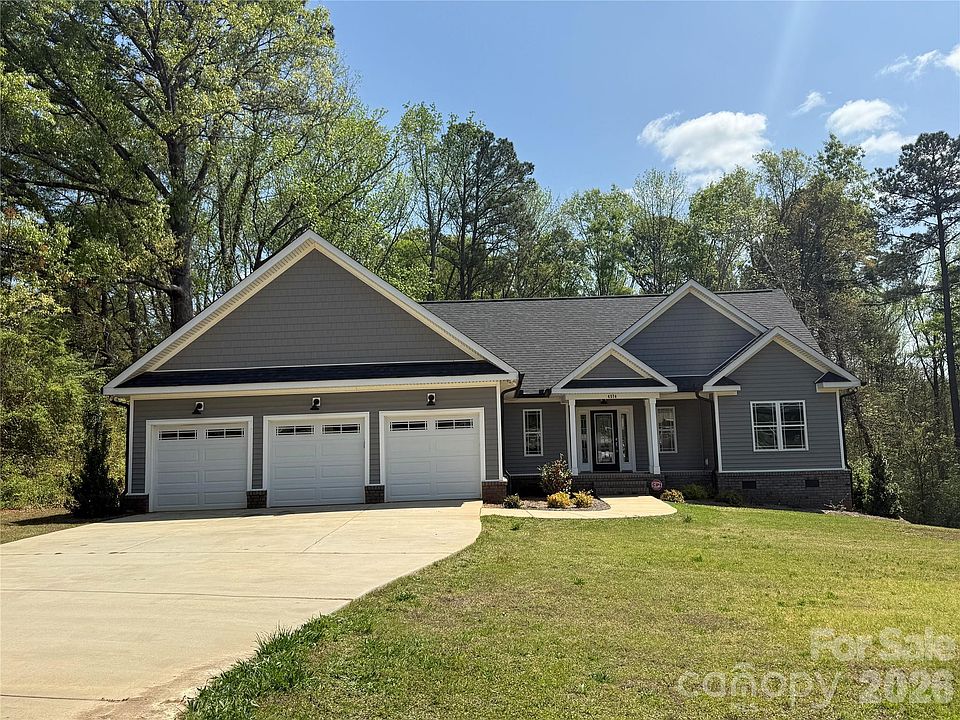 2nd image of 4574 Old Hickory Rd