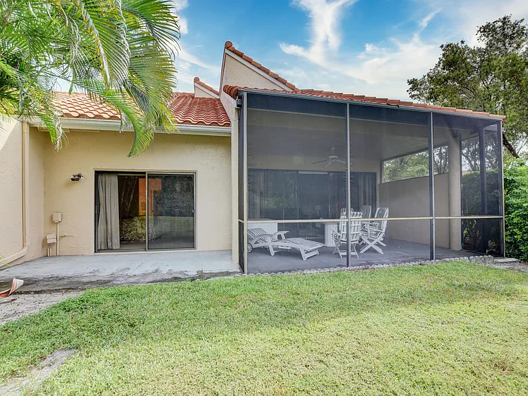 22667 Meridiana Dr — Photo 32