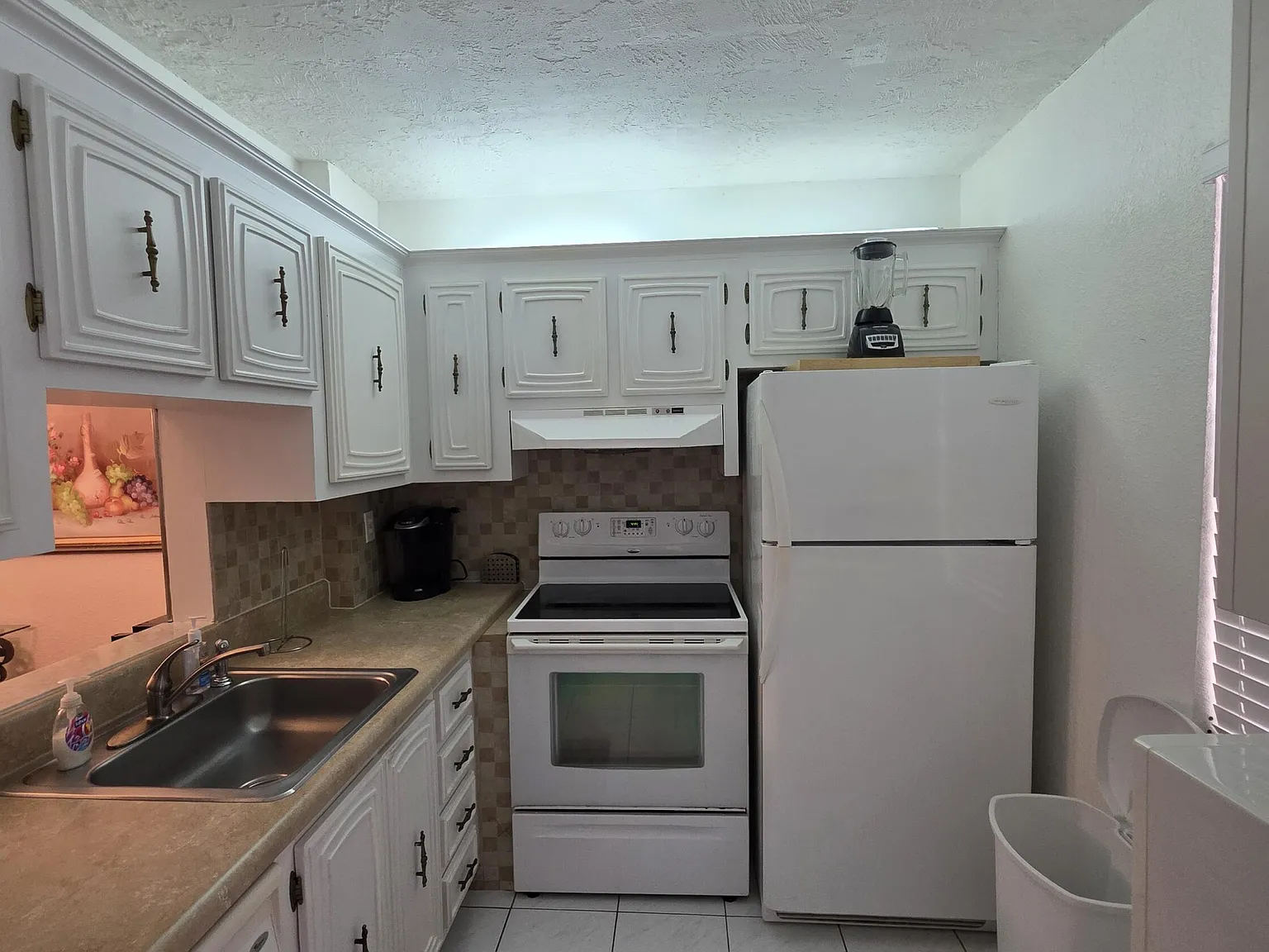 2 bed, 2.0 bath, 1010 sqft, $1,350 — Photo 2