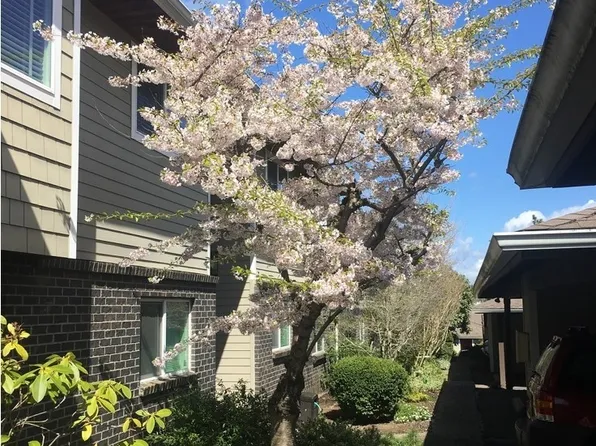 629 Kirkland Way #B10, Kirkland, WA 98033