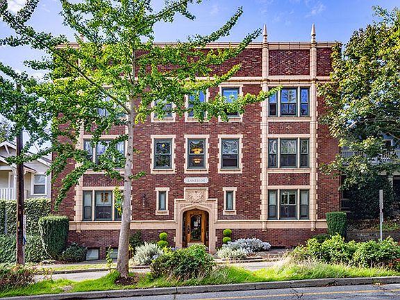 5th image of 2027 Eastlake Ave E #1-304