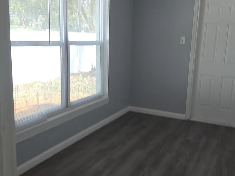 1311 Pine Ave — Photo 1