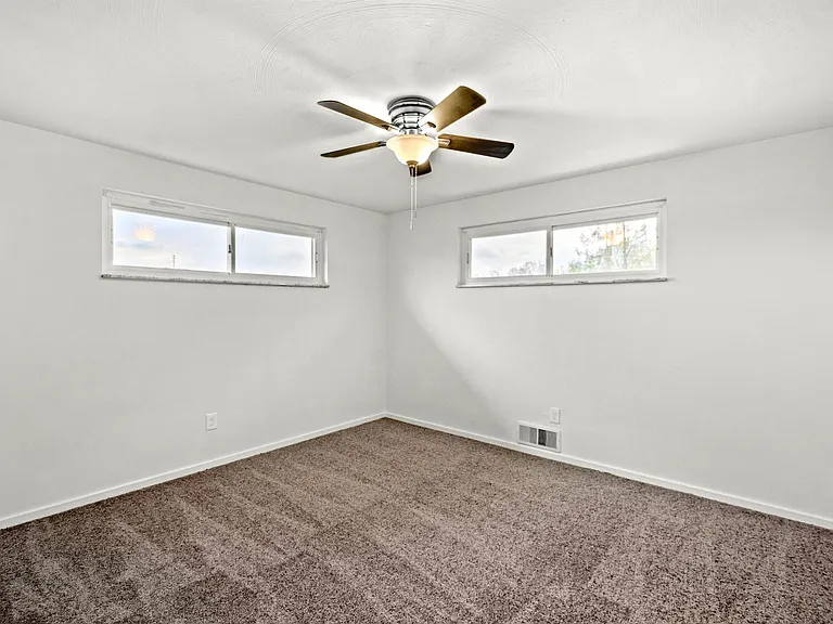 2618 Poinsettia Dr — Photo 13