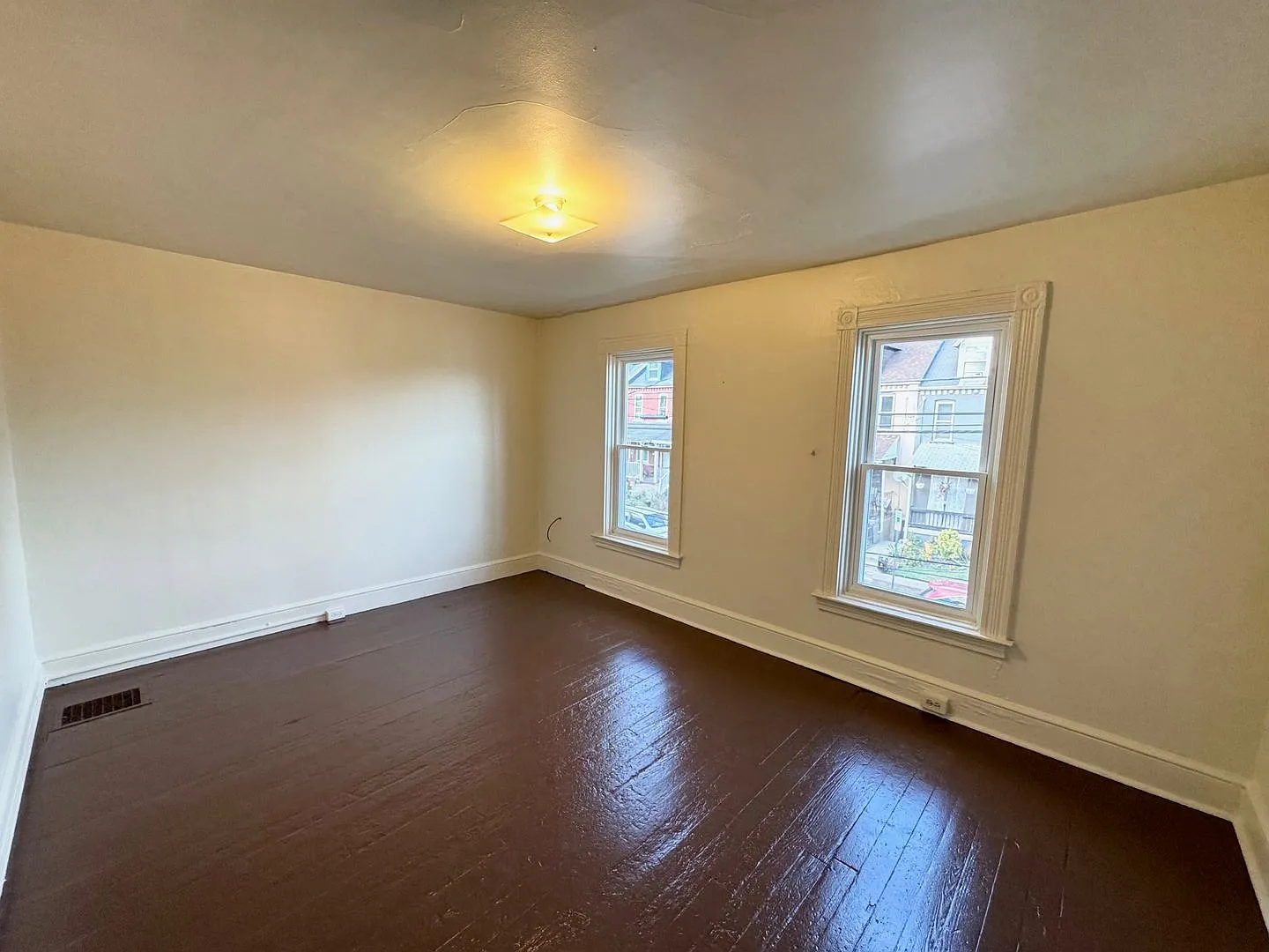4 Bedroom Home — Photo 4