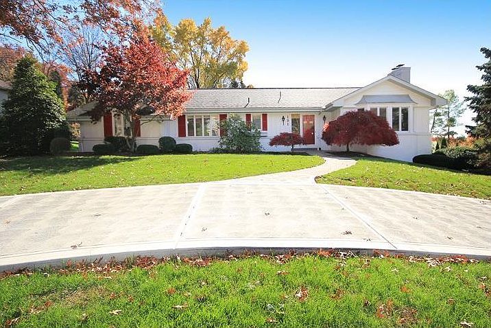 1st image of 191 Devonwood Dr