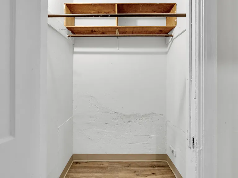 426 W Green St #1 — Photo 10
