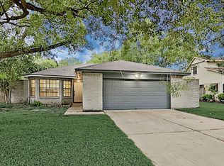 16007 Eastcape Dr, Webster, TX 77598