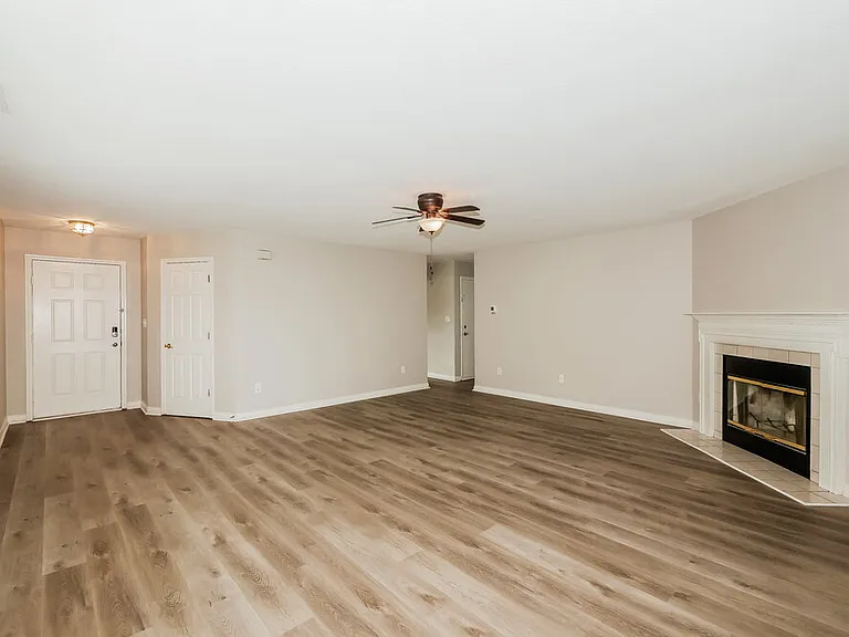 1859 Ernest Dr — Photo 7