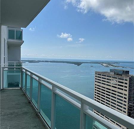 4th image of 950 Brickell Bay Dr APT 4207