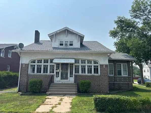 780 State Line Rd, Calumet City, IL 60409