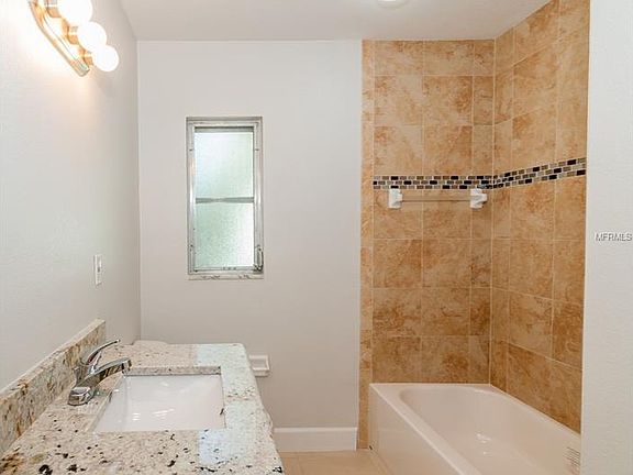5th image of 1703 Marvy Ave