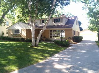 216 Summit St, Green Bay, WI 54301