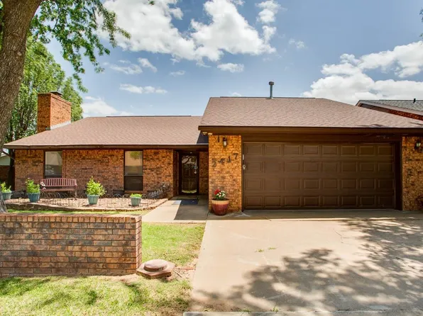 2417 Woodmoor Rd, Enid, OK 73703
