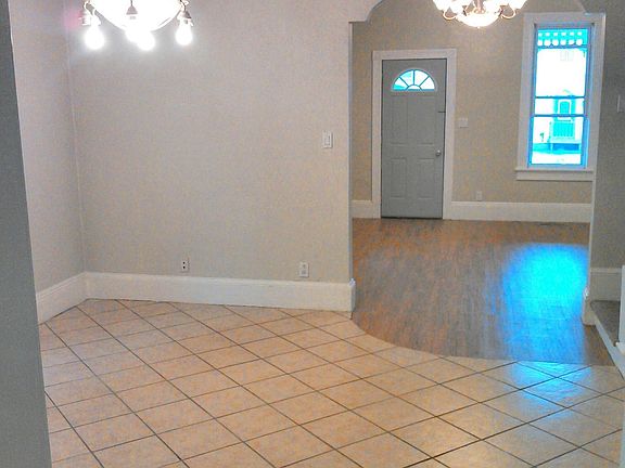 Dining room to living room