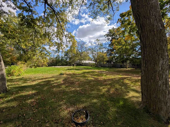 729 2nd St SW, Cresco, IA 52136