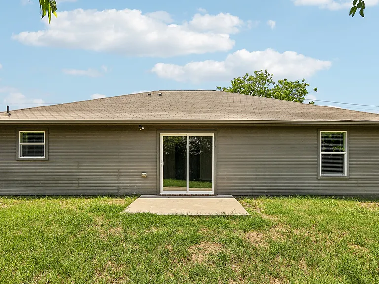 3017 N Hickory St — Photo 17