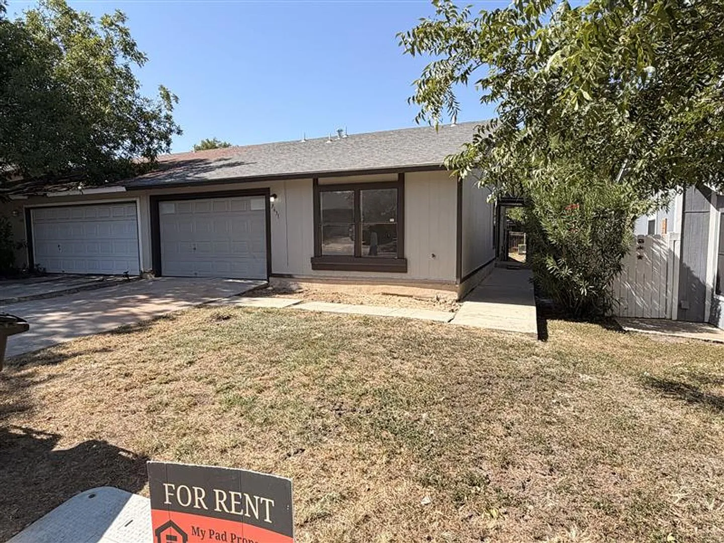 Renovated 2 bedroom/2 bath duplex with garage and fenced yard — Photo 1