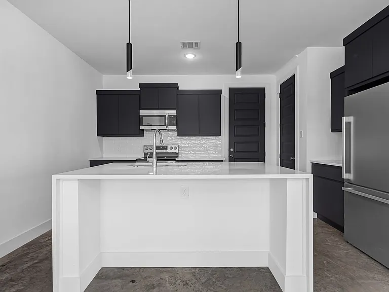 3001 Alpha Wolf Ct — Photo 10