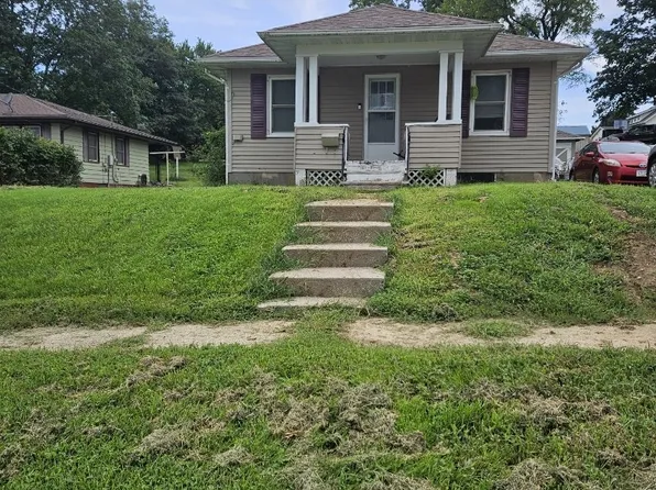 1103 Bluff St, Guthrie Center, IA 50115