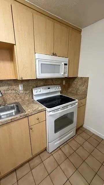 Palmetto Springs Condo Vi — Photo 4