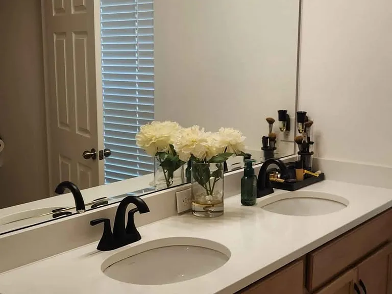 Yarian Dr — Photo 10