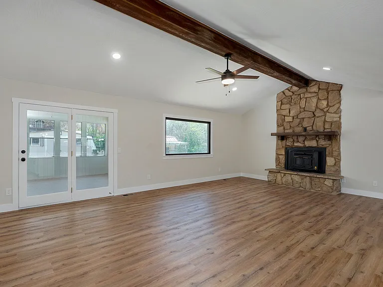 2558 W Village Ln — Photo 17