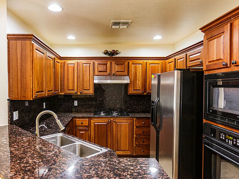 43 Agate Ave #406 — Photo 8