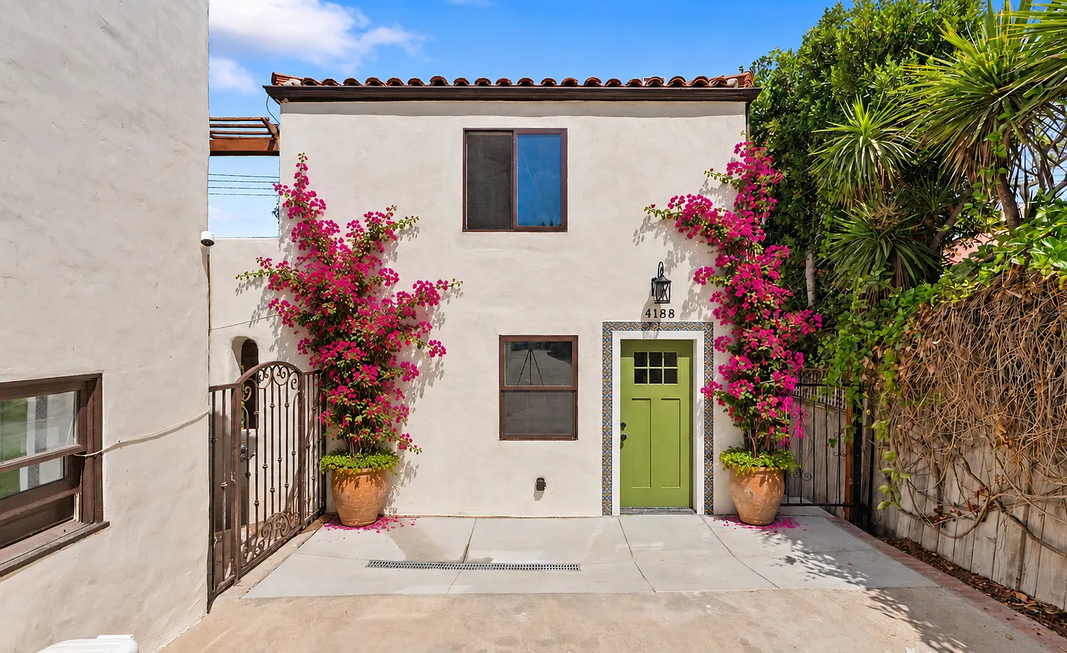 1 bed, 810 sqft, $3,200 — Photo 1