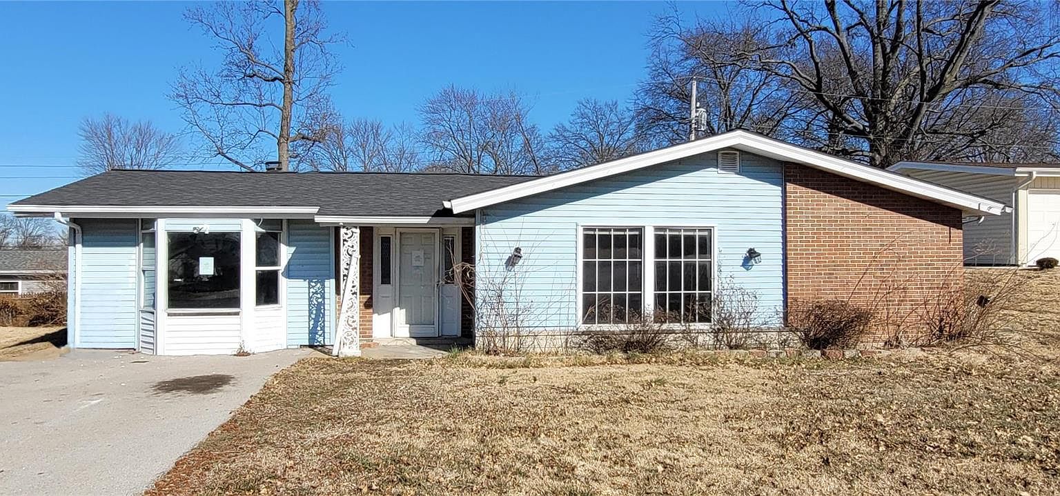 741 Chevron Dr, Saint Louis, MO 63125 Zillow