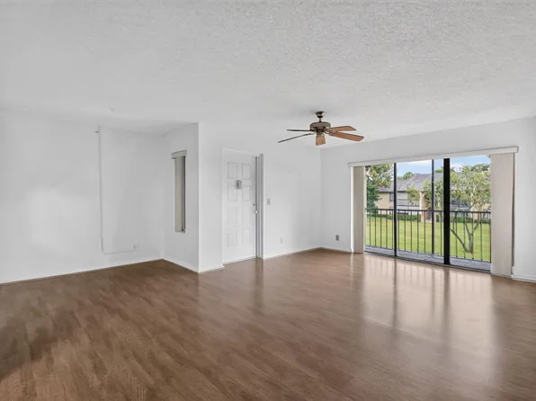 720 Sunny Pine Way APT G2, Greenacres, FL 33415
