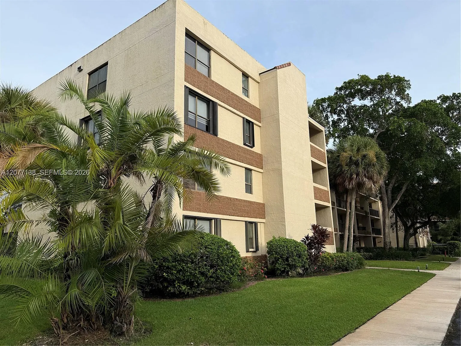 2 bed, 2.0 bath, $2,500 — Photo 1